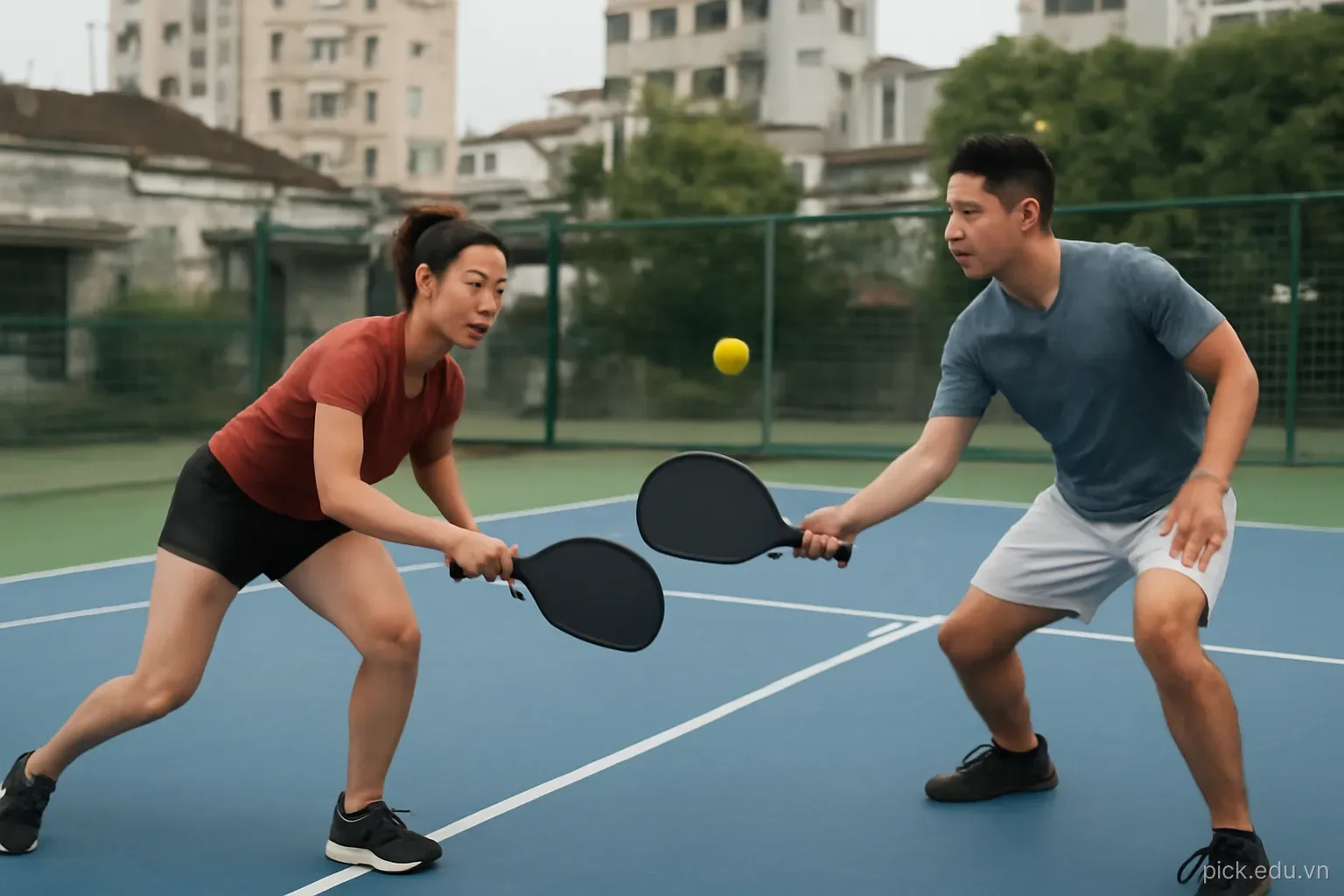Phụ kiện đáng tiền và phụ kiện làm màu